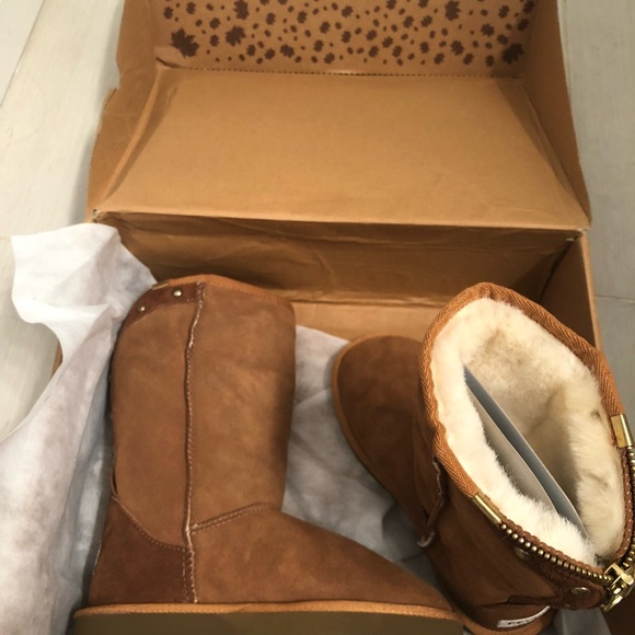 Pegia boots - Picture 3 of 3